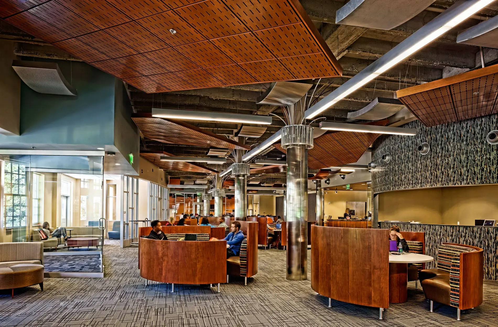 Lane Library Learning Commons: photo 2 of 5