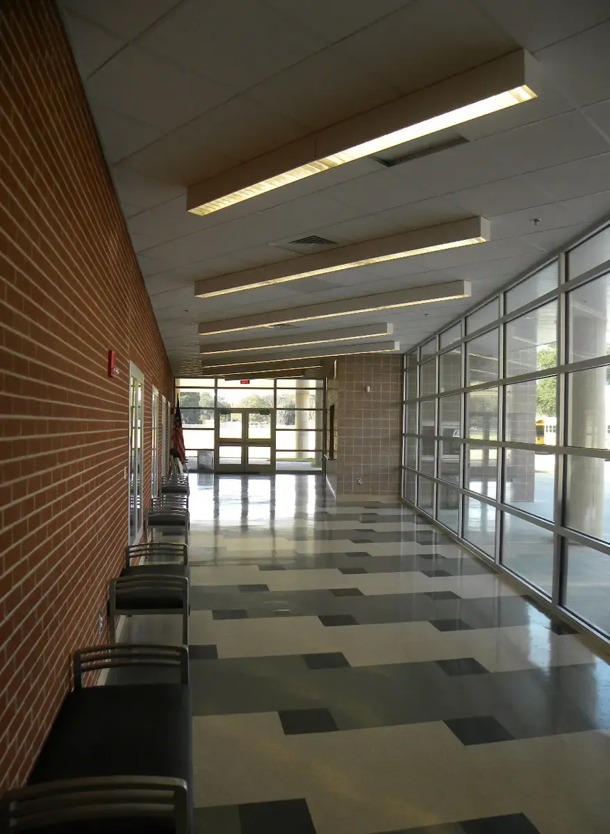 Windsor Forest High School Gymnasium: photo 2 of 4