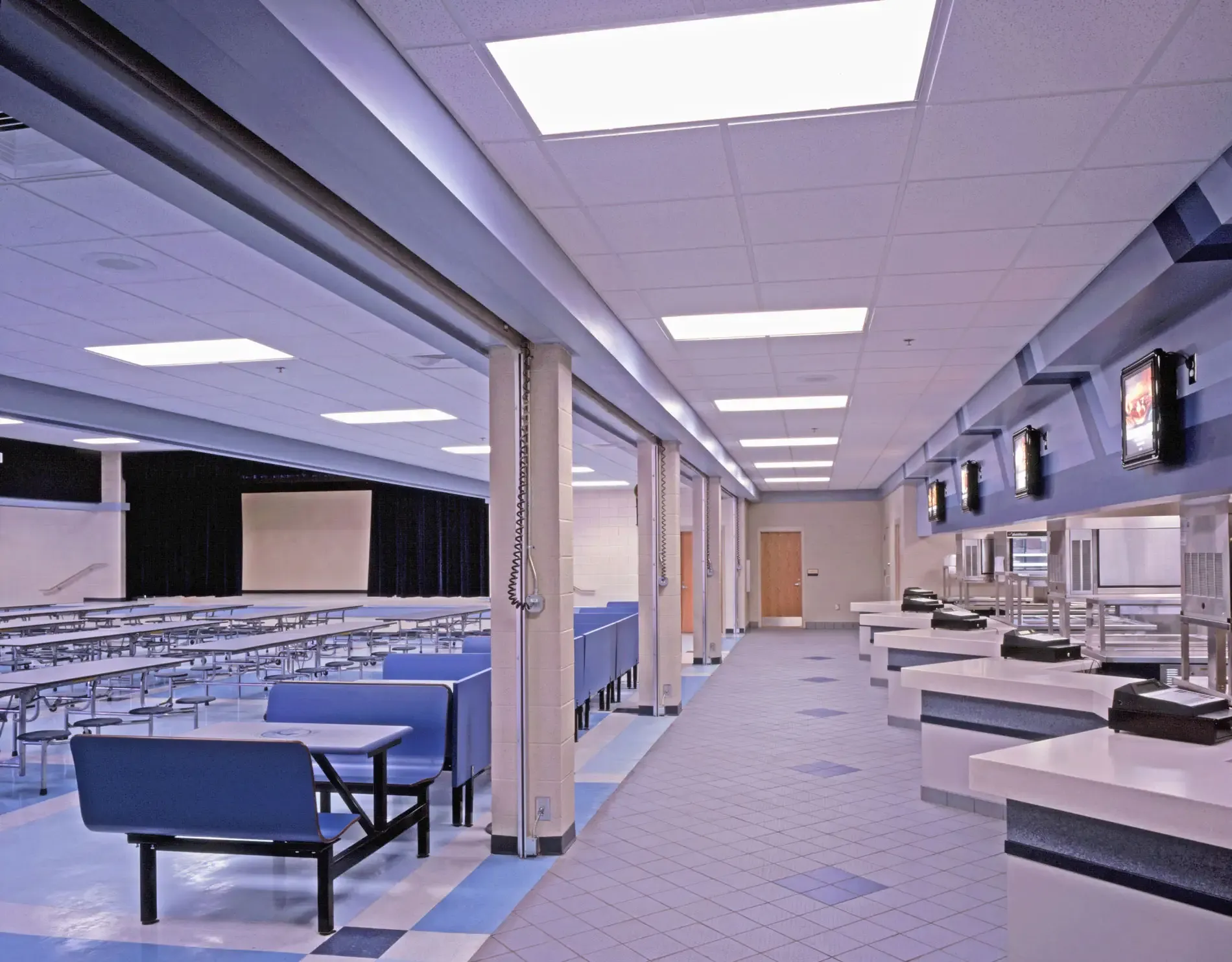 George W. DeRenne Middle School: photo 1 of 4