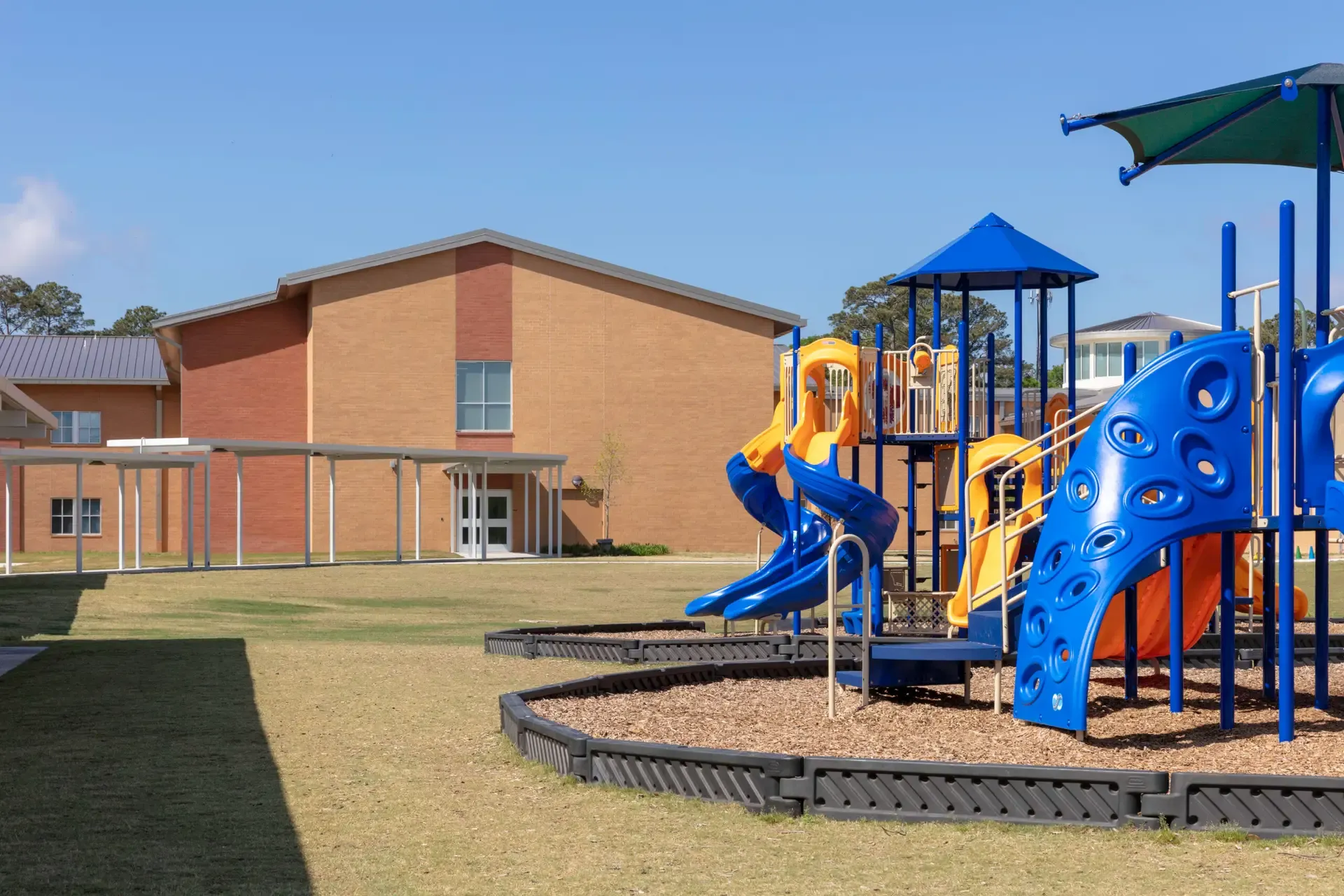 May Howard Elementary: exterior