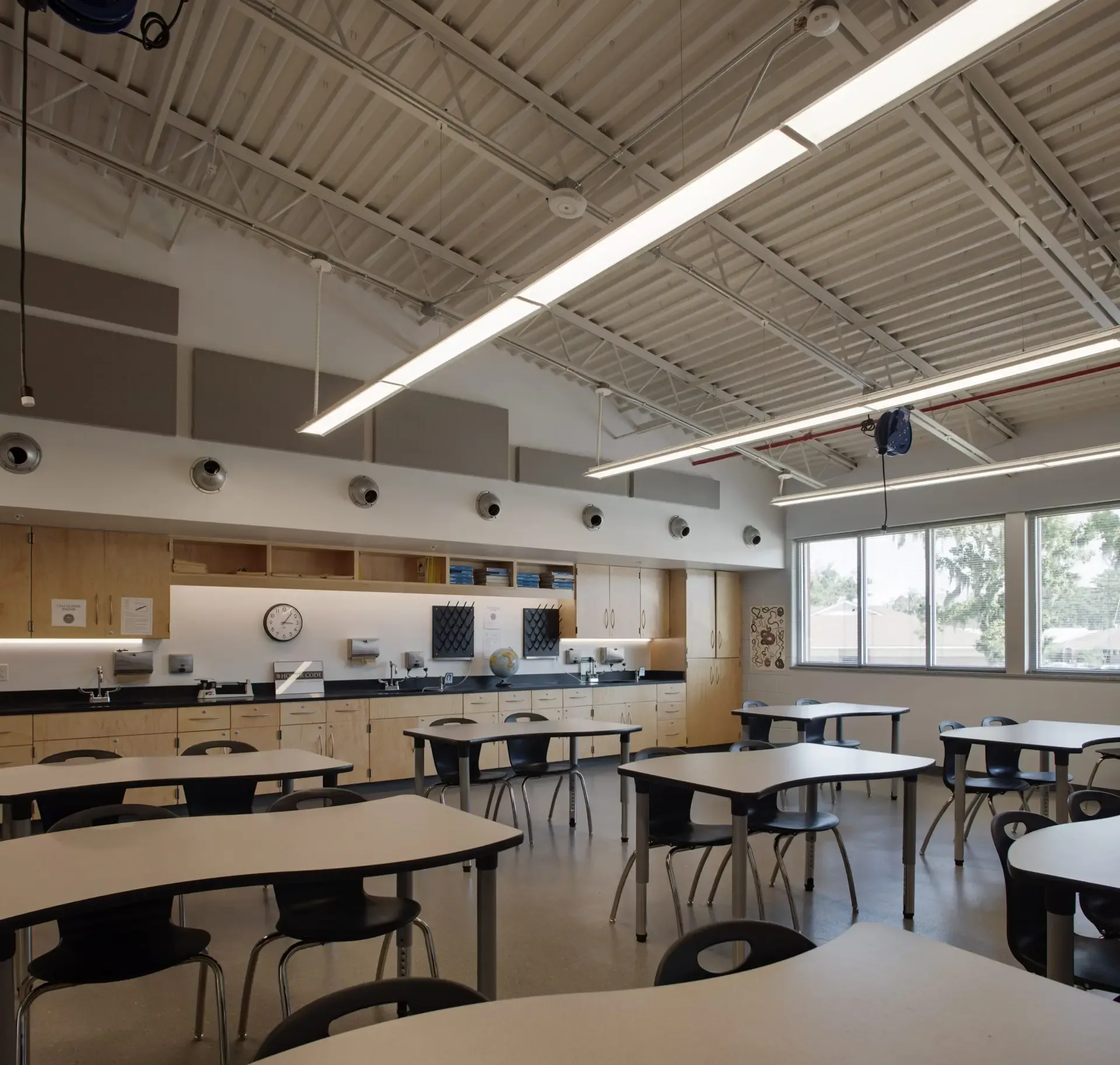 Middle School Building 10: photo 6 of 6